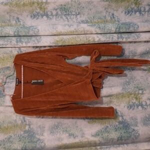 Ribbed texture long sleeve camel color wrap tie shirt size large secret charm